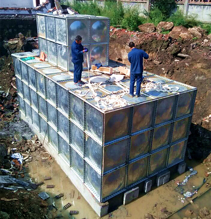 北辰區正在安裝鍍鋅鋼板異形水箱，特殊定制