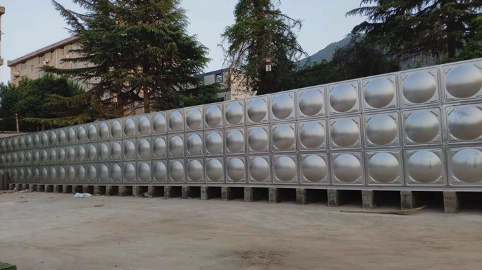 騰翔不銹鋼水箱的安裝標(biāo)準(zhǔn)是什么樣的?