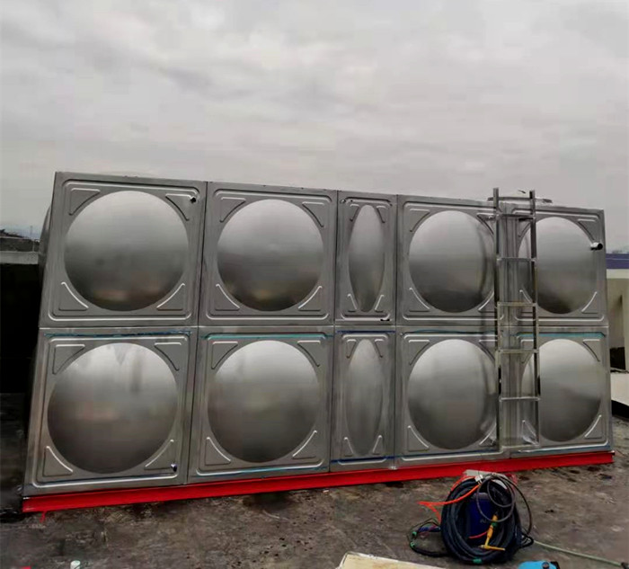 不銹鋼水箱的內(nèi)件材質(zhì)是什么？